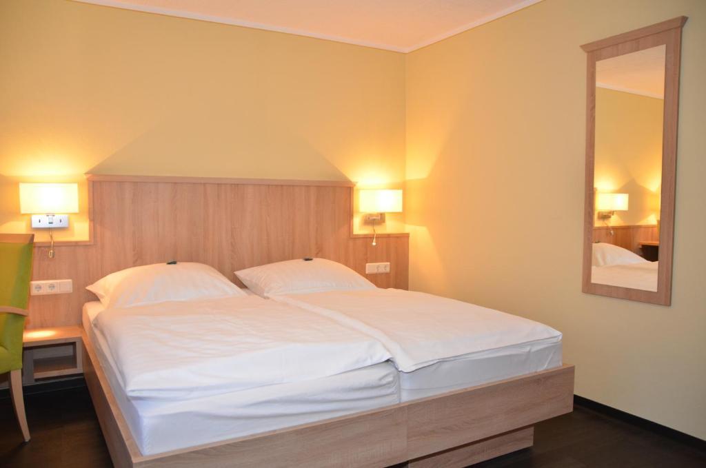 Hotel Sassor Battenberg  Habitación foto